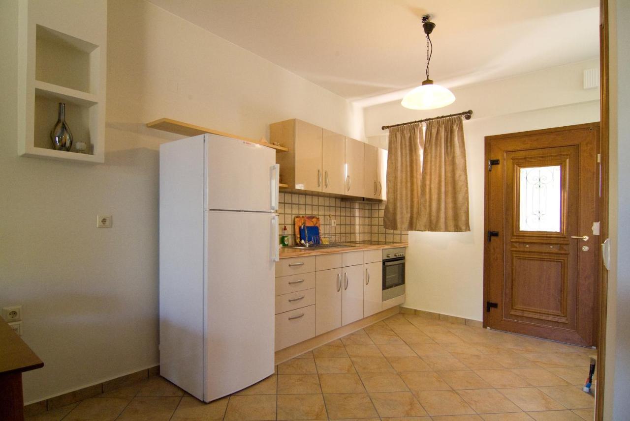 Dalouda Apartment Parga Exterior photo