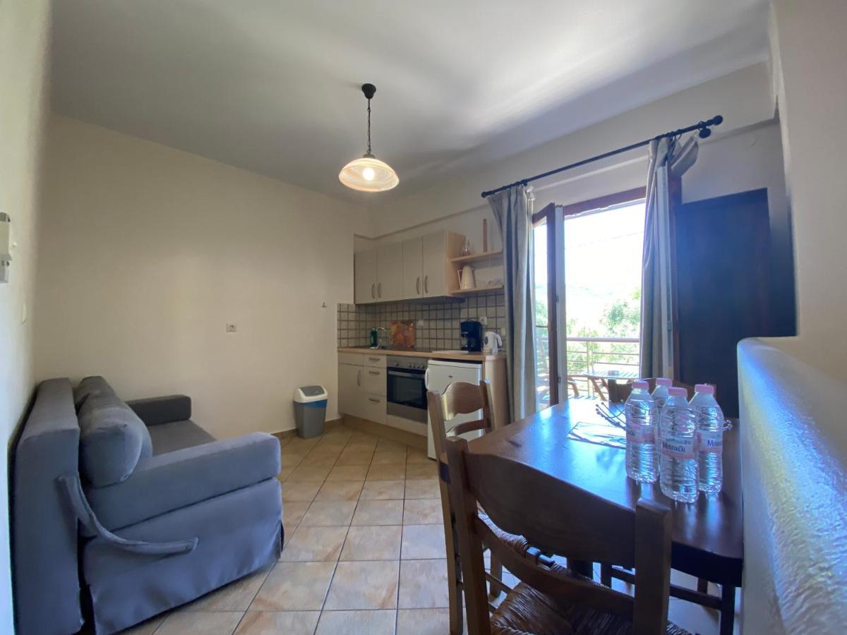 Dalouda Apartment Parga Exterior photo
